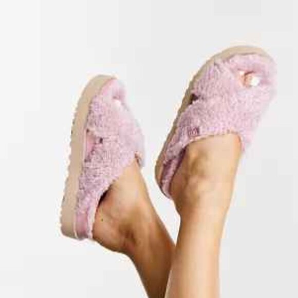 UGG Fuzz Sugar cross strap slide flatform sandals in shell - PINK NEW - Picture 1 of 6